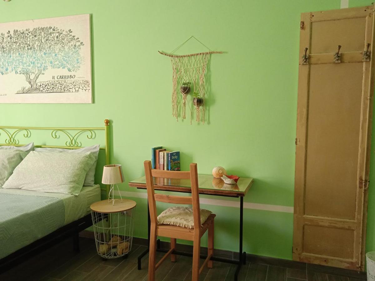 Hotel La casa di Aneupe à Syracuse Extérieur photo